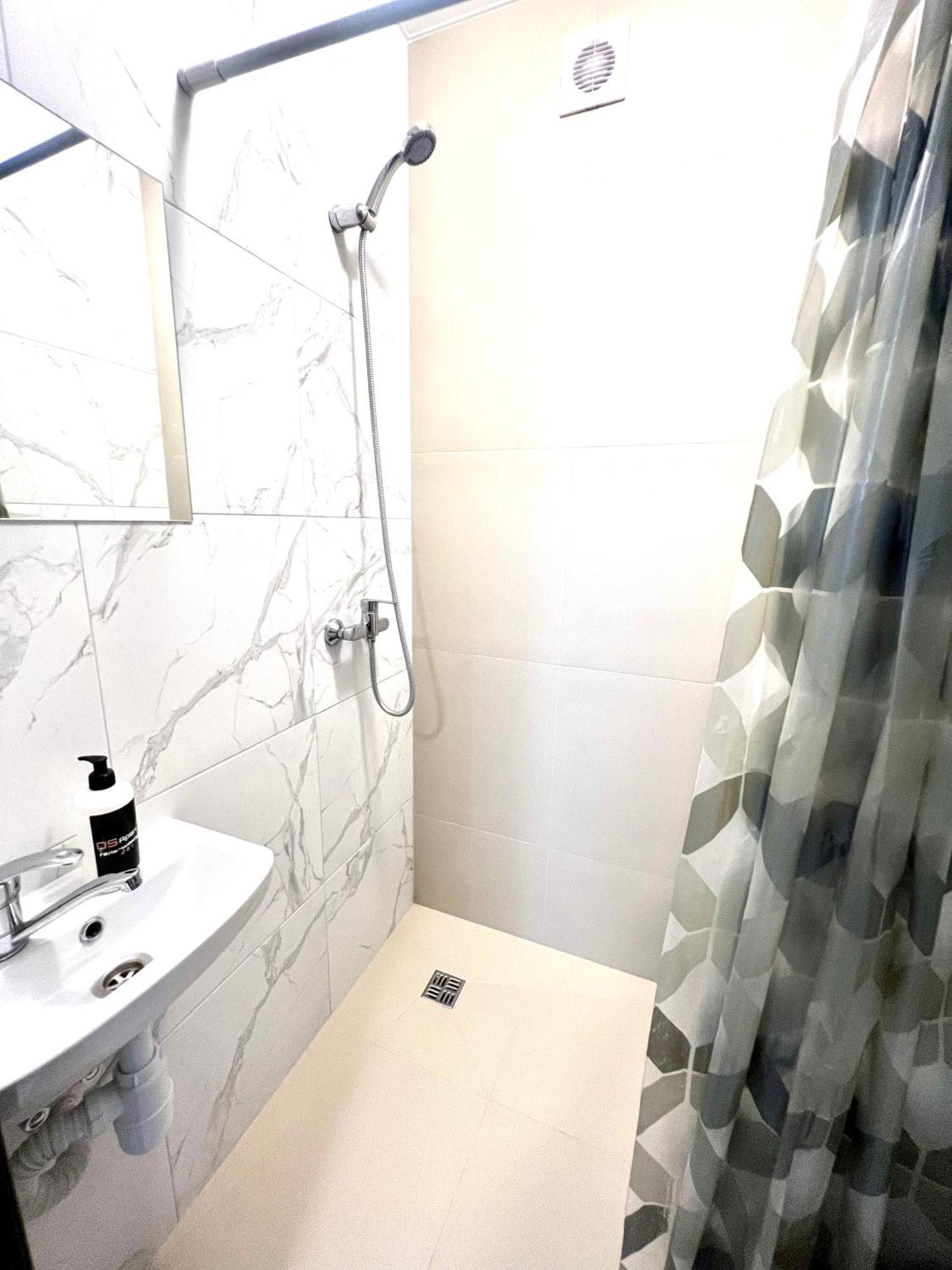 Osapart Hotel In A Complex Semycvit 2 ลวีฟ ภายนอก รูปภาพ